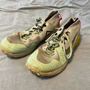 Nike Goretex hiking/trail shoe size 12